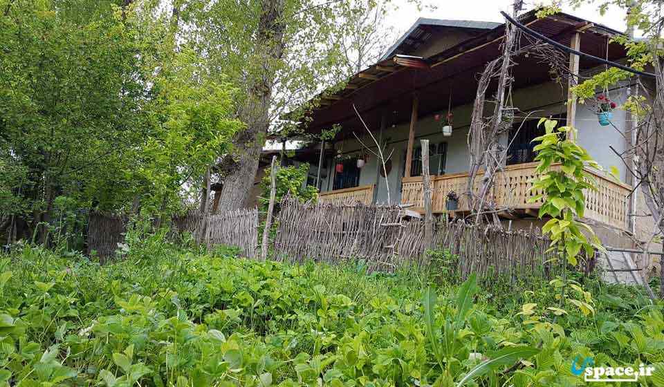 اقامتگاه بوم گردی میکال - روستای میکال منطقه دیلمان استان گیلان-نمای زیبای اقامتگاه