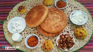 صبحانه محلی در اقامتگاه بوم گردی میکال - روستای میکال منطقه دیلمان استان گیلان
